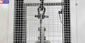 Applying load on eye hook